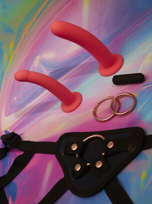 Be Proud Vibrating Strap On Set