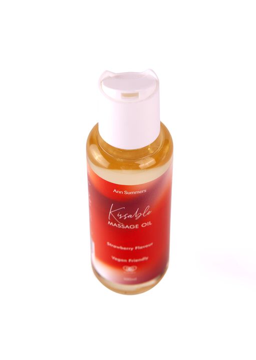 Kissable Massage Oil Strawberry 100ml image number 1.0
