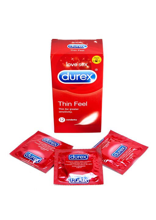 Durex Thin Feel Condoms 12 Pack image number 0.0