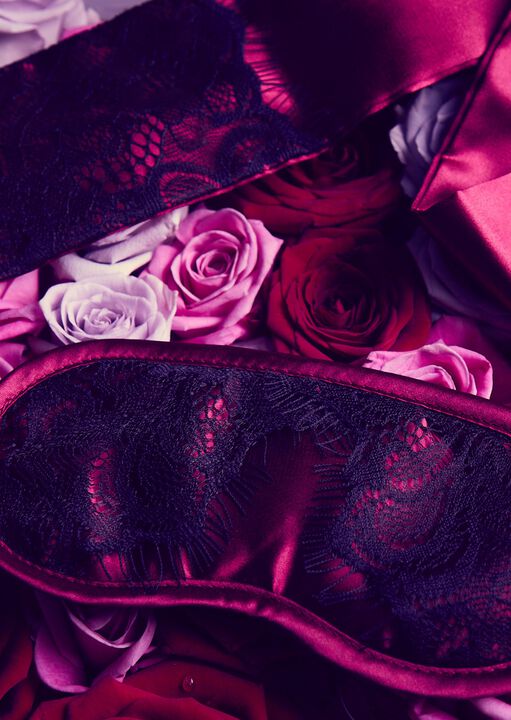 Satin and Lace Eyemask image number 5.0
