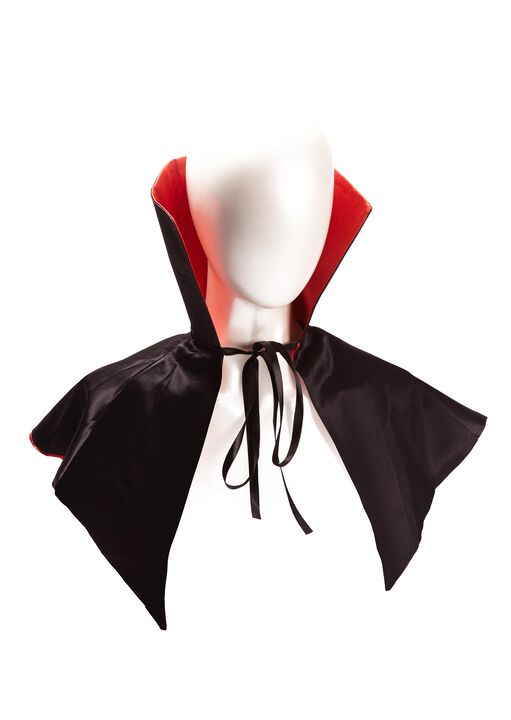Short Vampire Cape image number 0.0