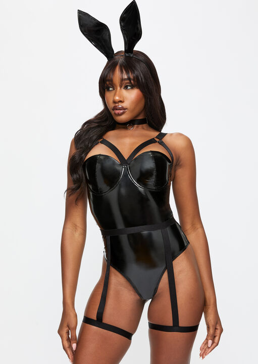 Bondage Bunny Luxe image number 0.0
